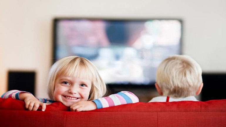 Η πολύ τηλεόραση βλάπτει την υγεία του παιδιού